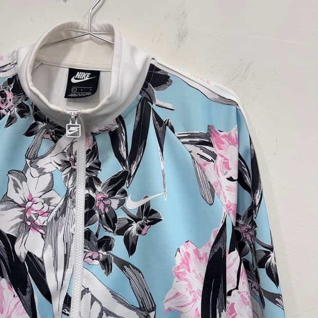 나이키 플로럴 패턴 하이넥 크롭 저지