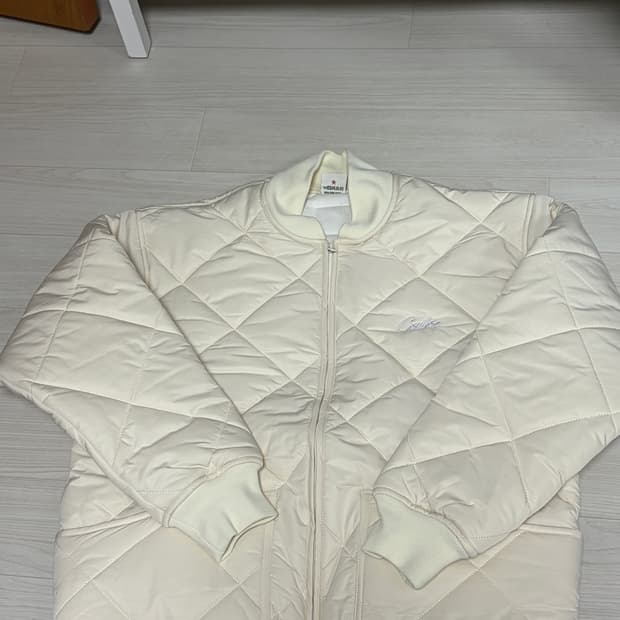 코르테이즈 HMP 퀄티드 라이너 자켓 크림색상 S 새상품