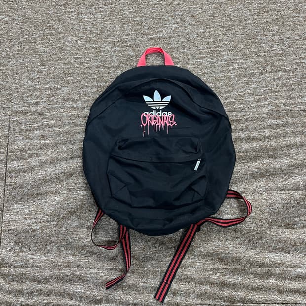 아디다스 오리지널 백팩 블랙