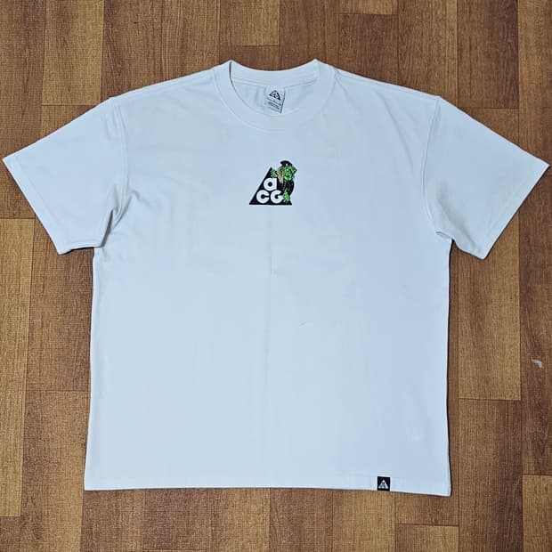 나이키 ACG 아이슬란드 맵 반팔티