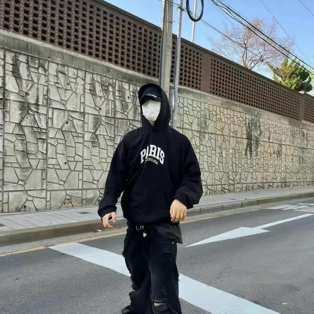 2) 발렌시아가 시티 파리 와이드핏 후드 블랙