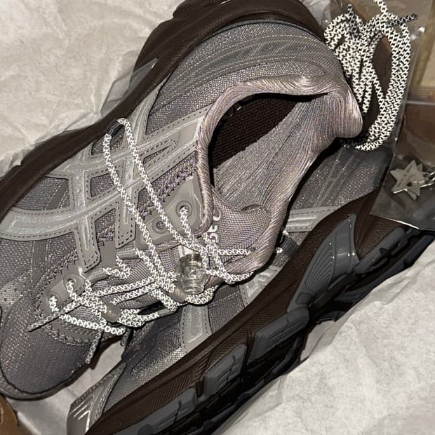 아식스 x 아트모스 핑크 x 오호스 젤 1130 RE 그레이