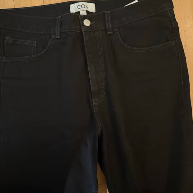 COS 코스 블랙 플레어 데님 팬츠