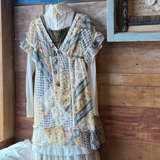 Paisley Layered Lace Blouse 0016