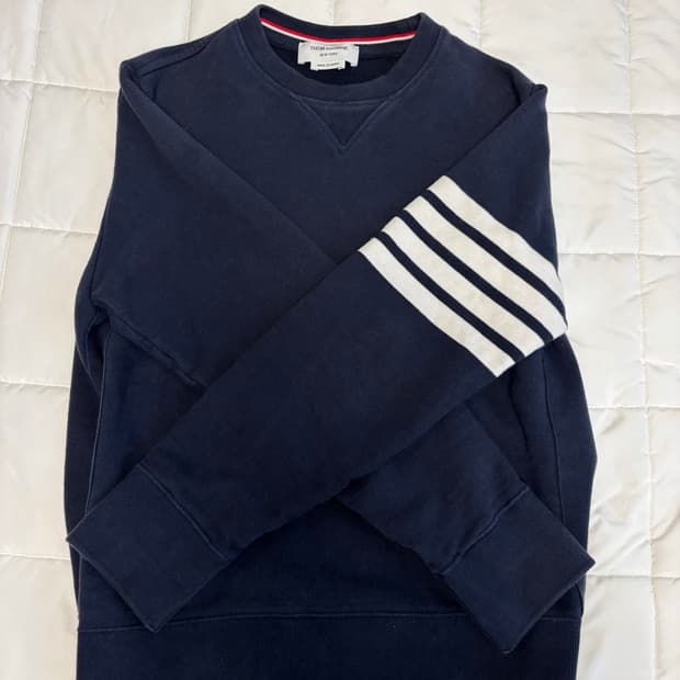 톰브라운 사선 맨투맨 정품 