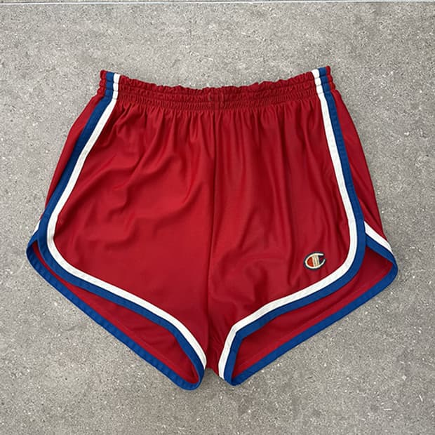CHAMPION (24)