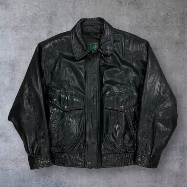 VTG 블랙 컬러 양가죽 봄버 자켓
