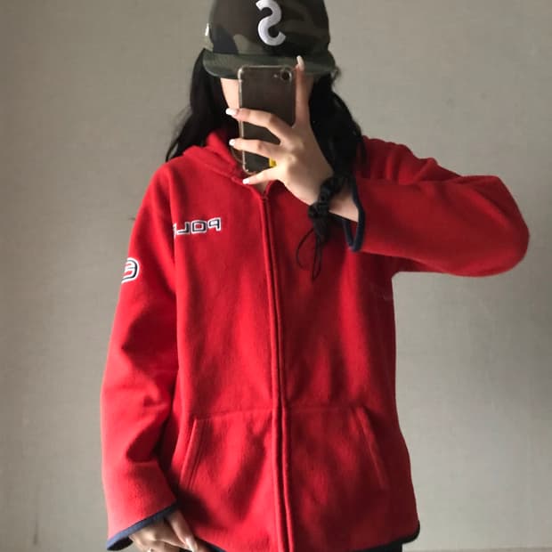 폴로 레드 후리스