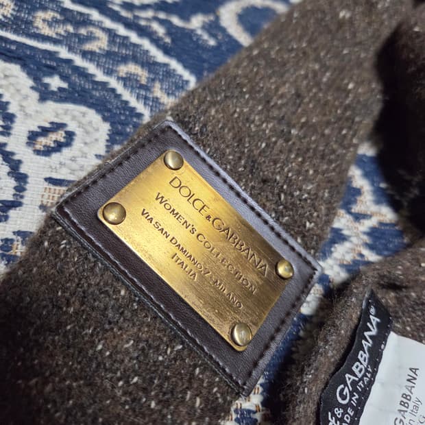 돌체앤가바나 플레이트 머플러