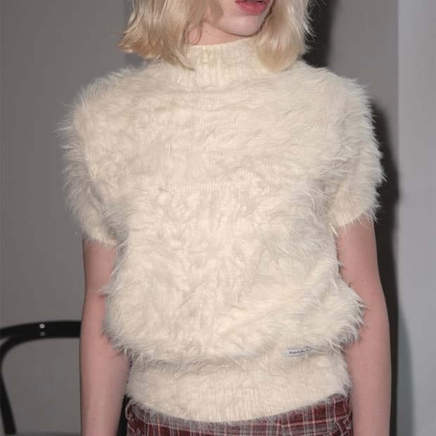 마가린핑거스 헤어리 하이넥 니트  (LIGHT YELLOW)