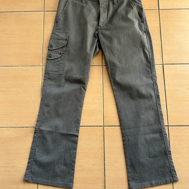 에드윈 카고부츠컷