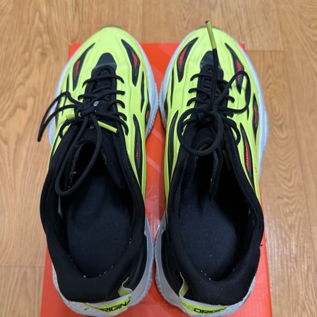 아디다스 오즈위고 신발