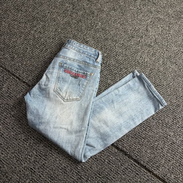 디스퀘어드2 리프드 디테일 디스트로이드 데님 팬츠 2659