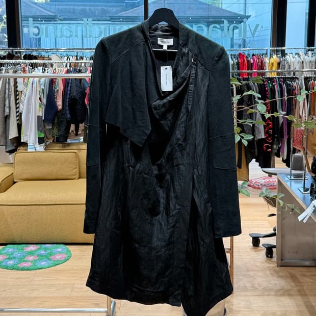 헬무트랭 블랙 드레이프 린넨 자켓 