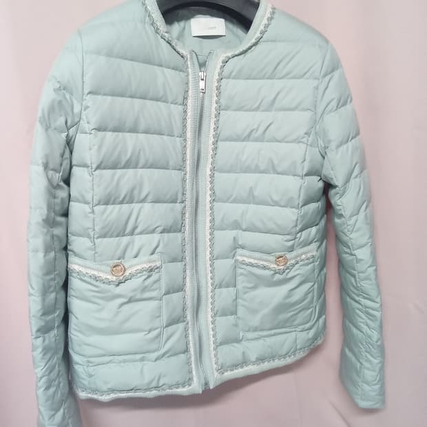 지고트 중경량 패딩