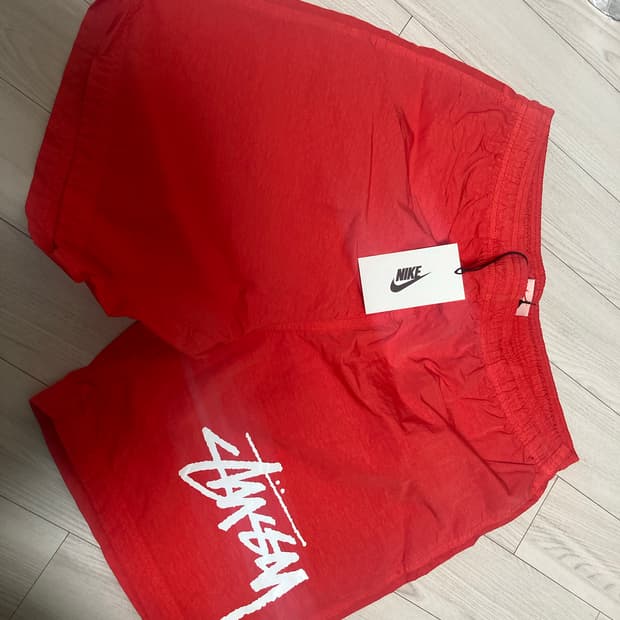 나이키 X 스투시 하바네로 쇼츠 새상품