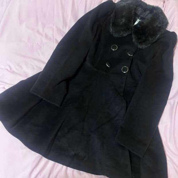 세실맥비 대장템 블랙 A라인 퍼카라 코트 오네갸루 쿠로갸루