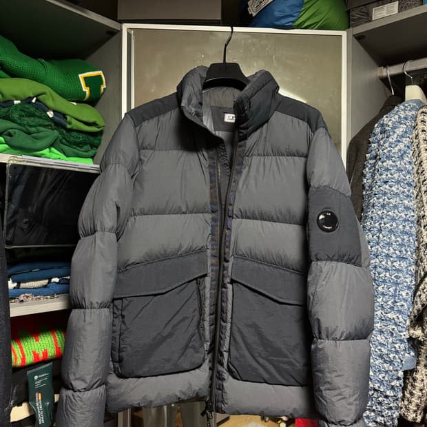 cp컴퍼니 패딩 새제품팝니다