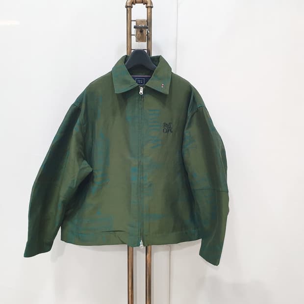 (JJ29164)로맨틱크라운 남성 로고 자가드 블루종 자켓 M

