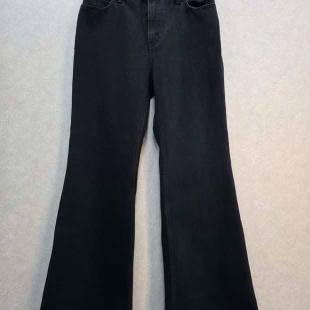 르바 LEVAR 블랙 부츠컷 데님 팬츠