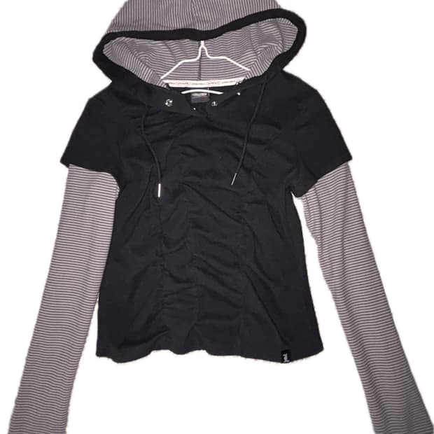 러브이즈트루 스트라이프 후드티 PA STRIPE HOODIE TEE