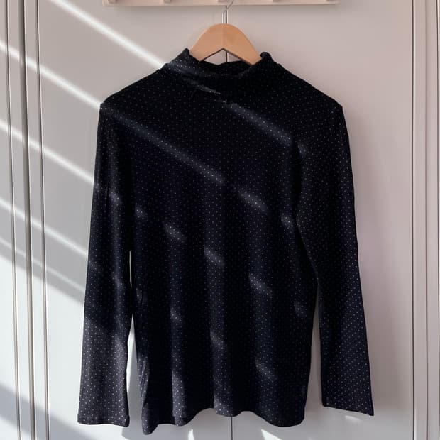 The oria 별 패턴 목폴라 롱 슬리브