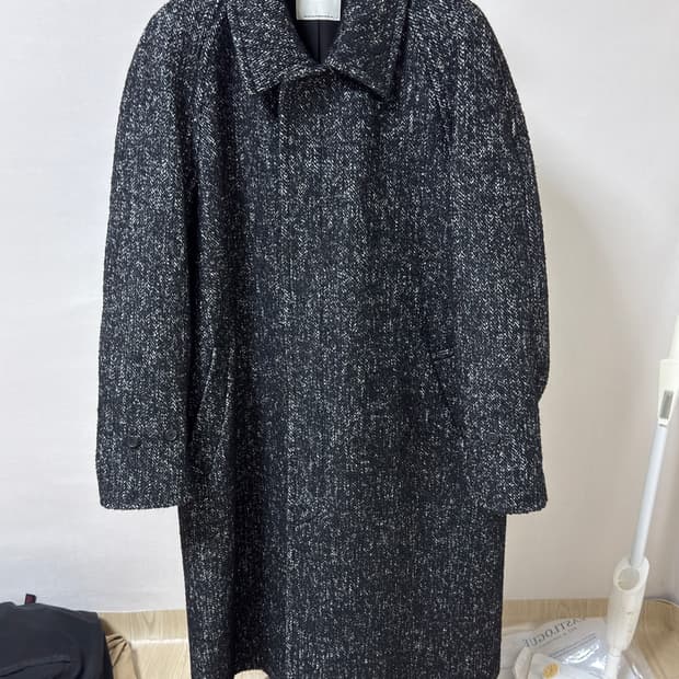 INTHERAW 인더로우 헤링본 트위드 코트 / 3