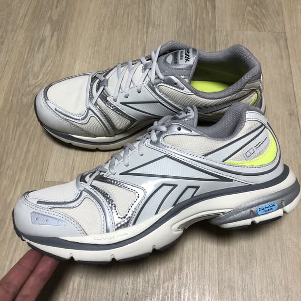 (270) 리복 X 라이풀 프리미어 로드 플러스 화이트 그레이