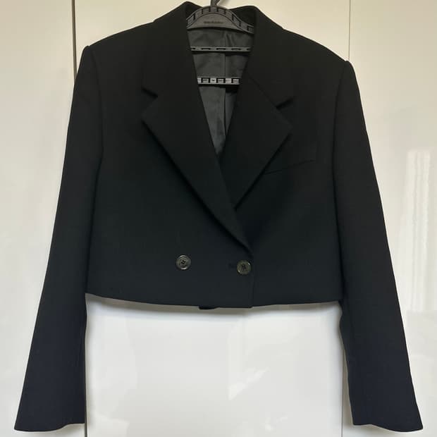 아크네스튜디오크롭 블랙 자켓 더블 버튼정품