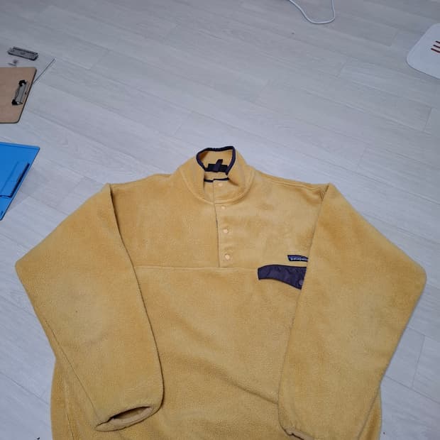 L 파타고니아 90s 포르투칼 빈티지 신칠라 풀오버 플리스 골드 옐로우