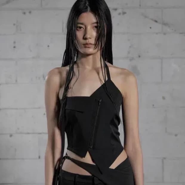 보헤미안서울 UNBALANCED HALTER VEST