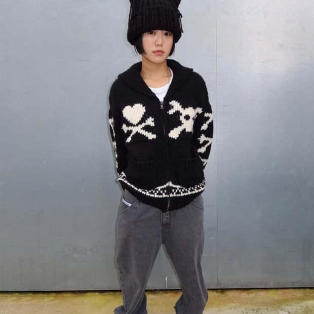 LOVE AND SKULL CARDIGAN BLACK 