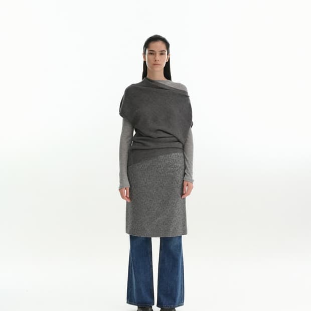 리포스 언발 오프숄더 니트