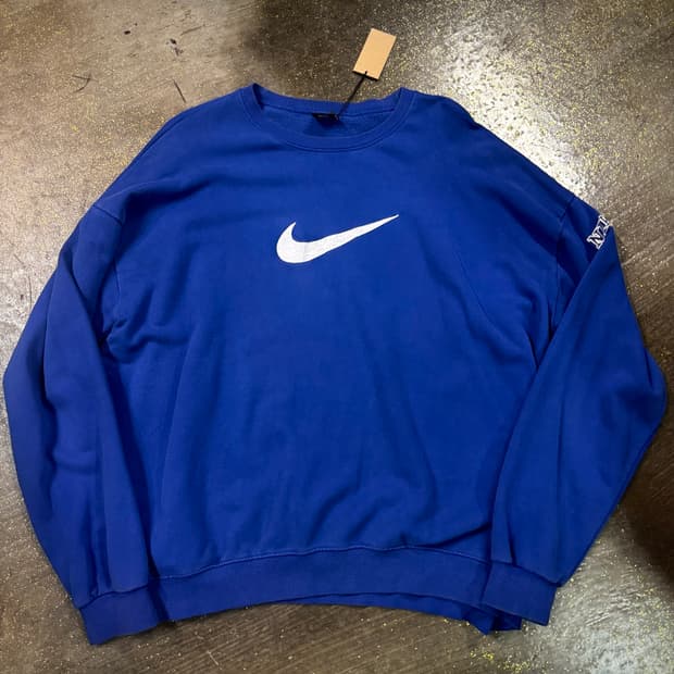 1990s Nike Center Logo Swoosh Sweatshirt