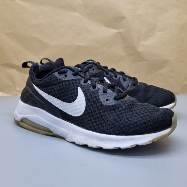 나이키 에어맥스 모션2 운동화245