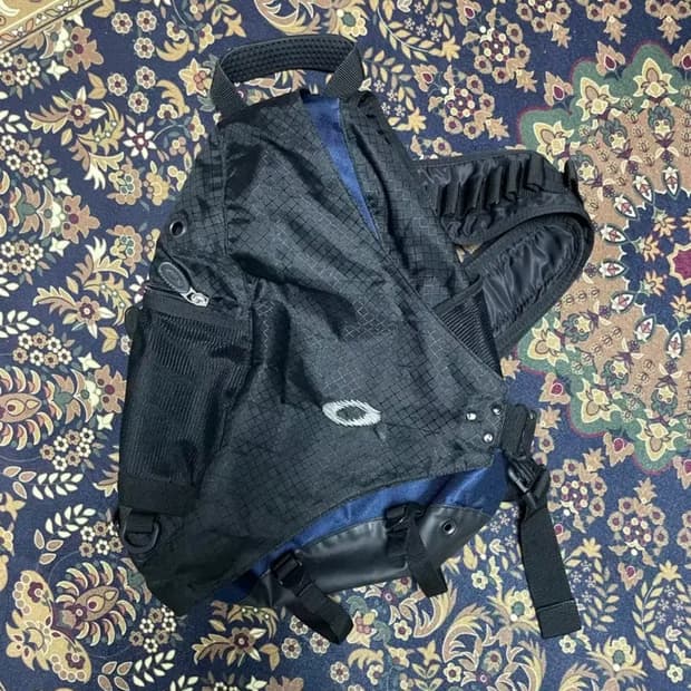 오클리 슬링백 블루