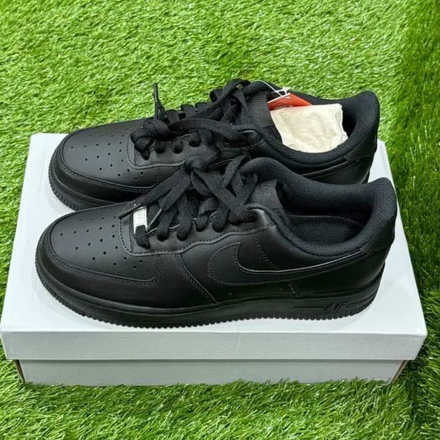 나이키 에어포스 1 '07 로우 트리플 블랙