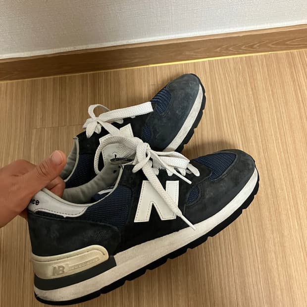 뉴발란스 990 v1 네이비