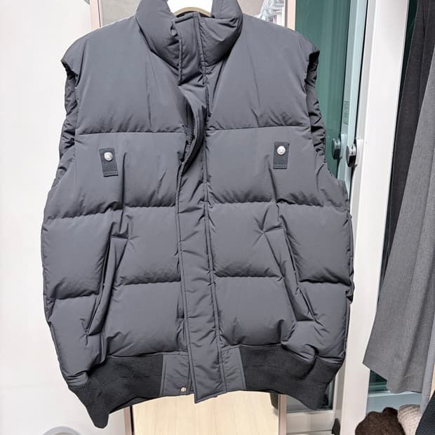 Sacai 패딩 베스트 4사이즈