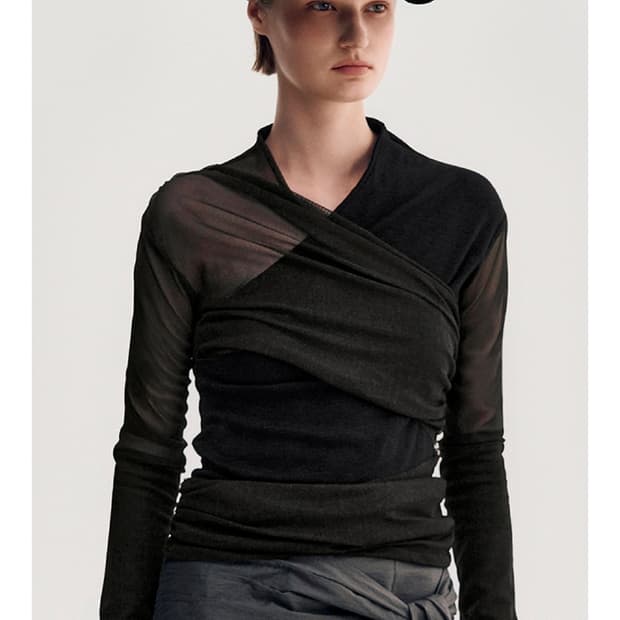 킴지수Leyered long sleeve top - blakc