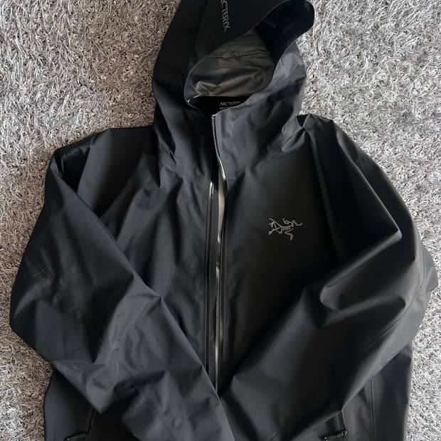 아크테렉스 베타 25ss Black 