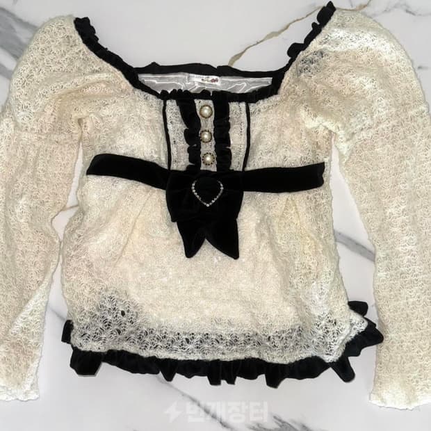리즈리사 정품택 보유 레이스 리본 블라우스 라떼갸루 로걀탑