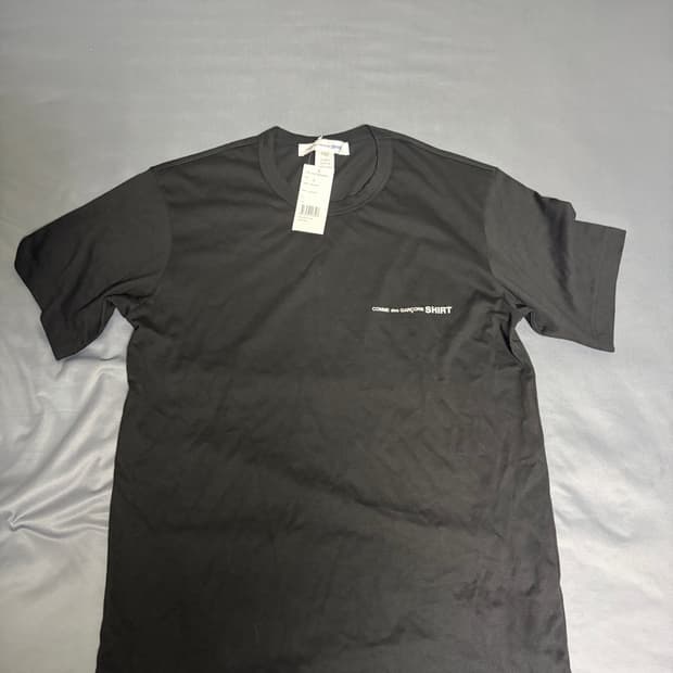 꼼데가르송 셔츠 반팔 L