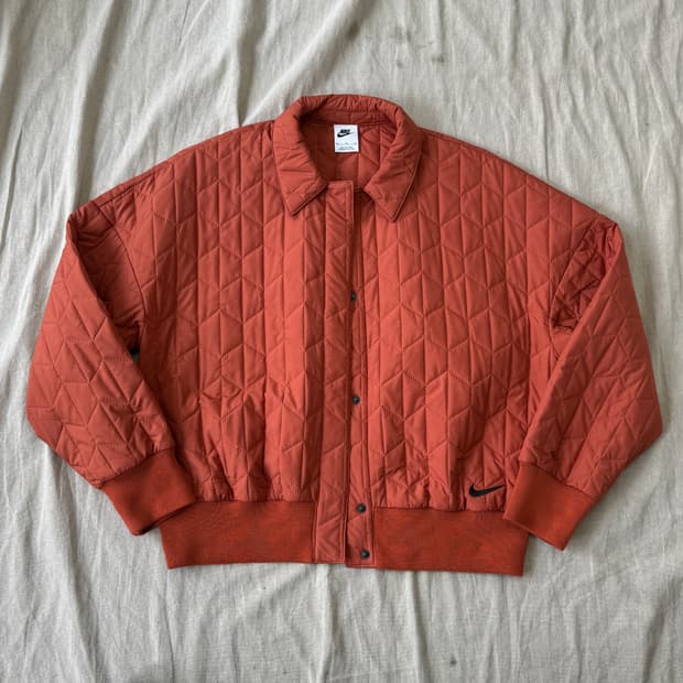 나이키 우먼 오렌지 크롭 퀼팅 점퍼 XL