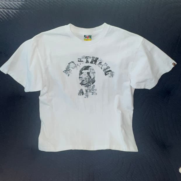 [정품/실착 5회 미만] 베이프 반팔 L