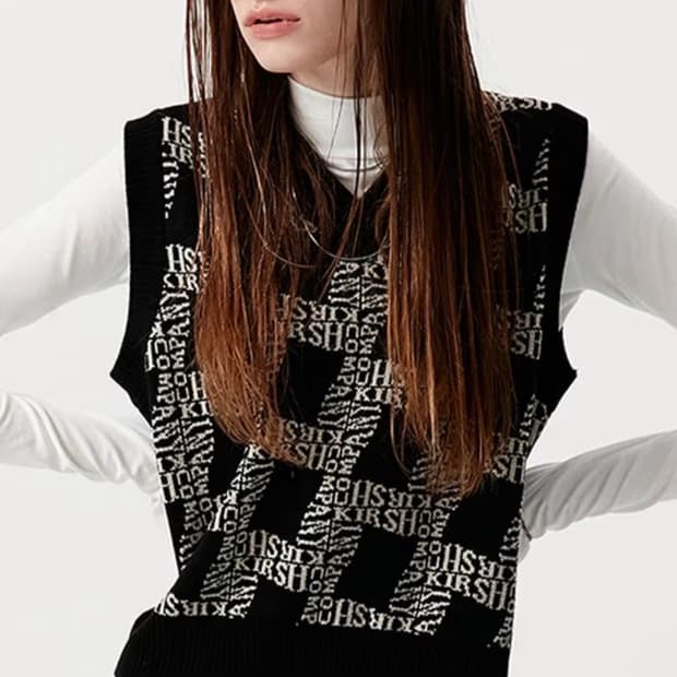 키르시 스파이럴 자카드 니트 베스트