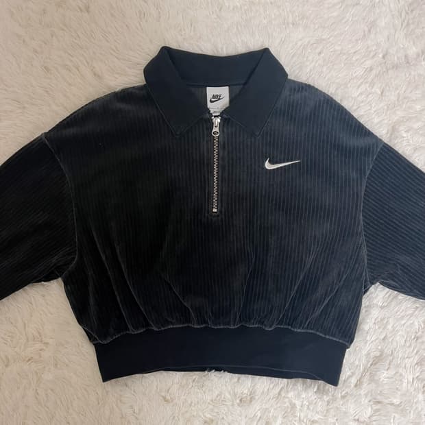 나이키 스포츠웨어 여성 벨루어 크롭 쿼터집 탑