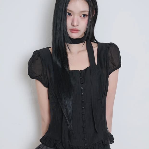 일리고 리본 타이 스퀘어넥 블라우스 블랙 M