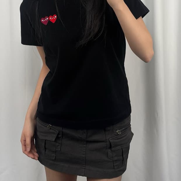 꼼데가르송 더블 하트 와펜 블랙 반팔
