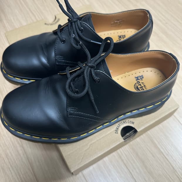 닥터마틴 1461 스무스 (uk8)